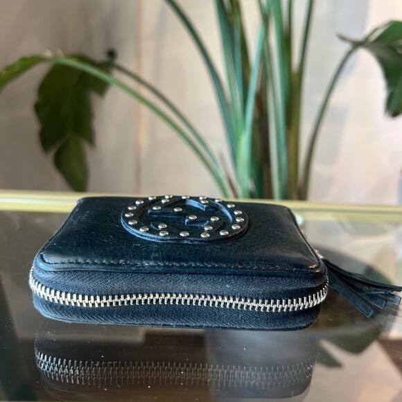 GUCCI Pebbled Calfskin Studded Soho Disco Compact Wallet - Picture 4 of 6